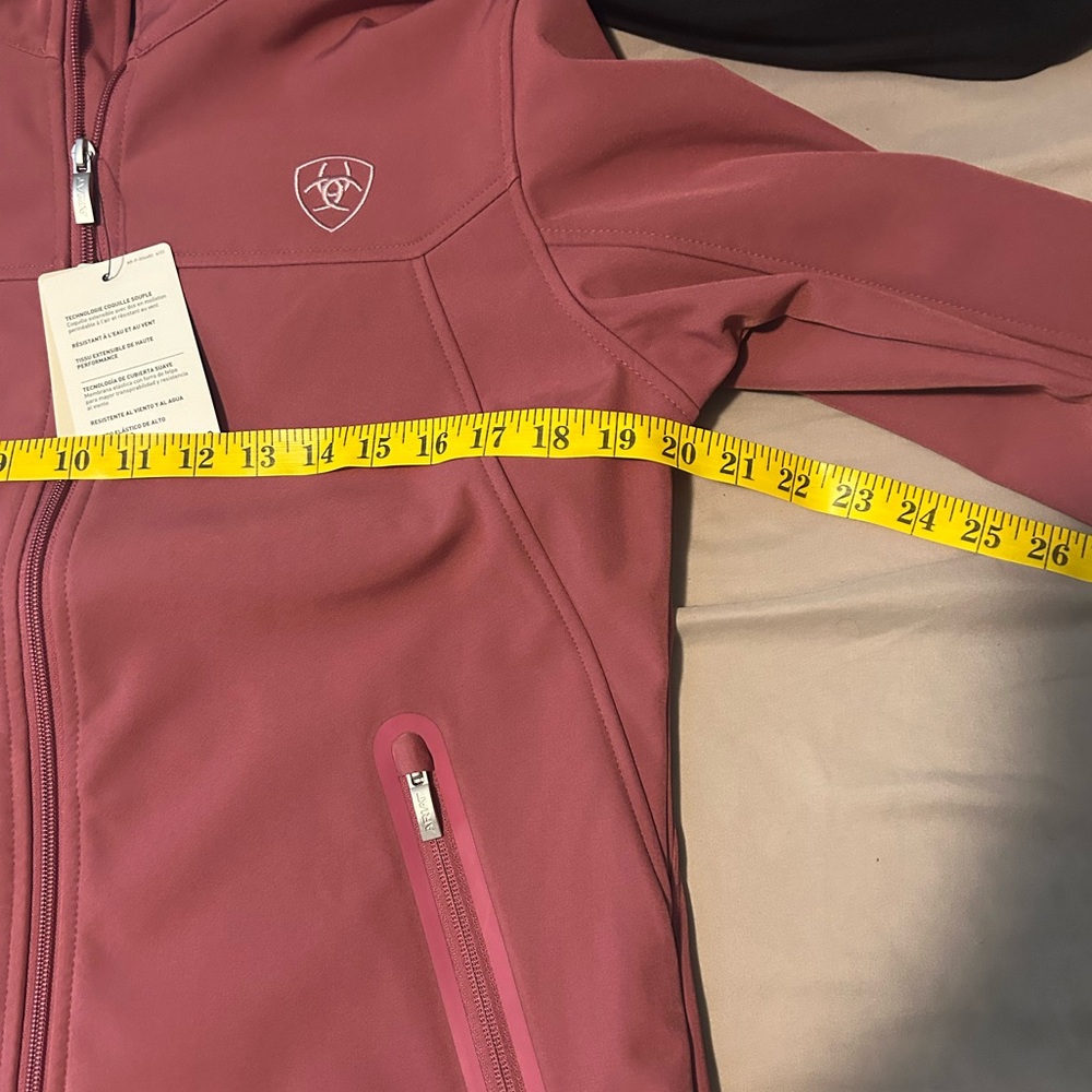 NWT Ariat Team Softshell Jacket, Color Rose Size M Western Cowgirl - Picture 13 of 15